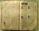 На аукцион выставлена уникальная Острожская Библия первопечатника Ивана Федорова