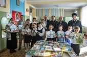 Издательский совет доставил учебную и художественную литературу в Бердянскую православную гимназию
